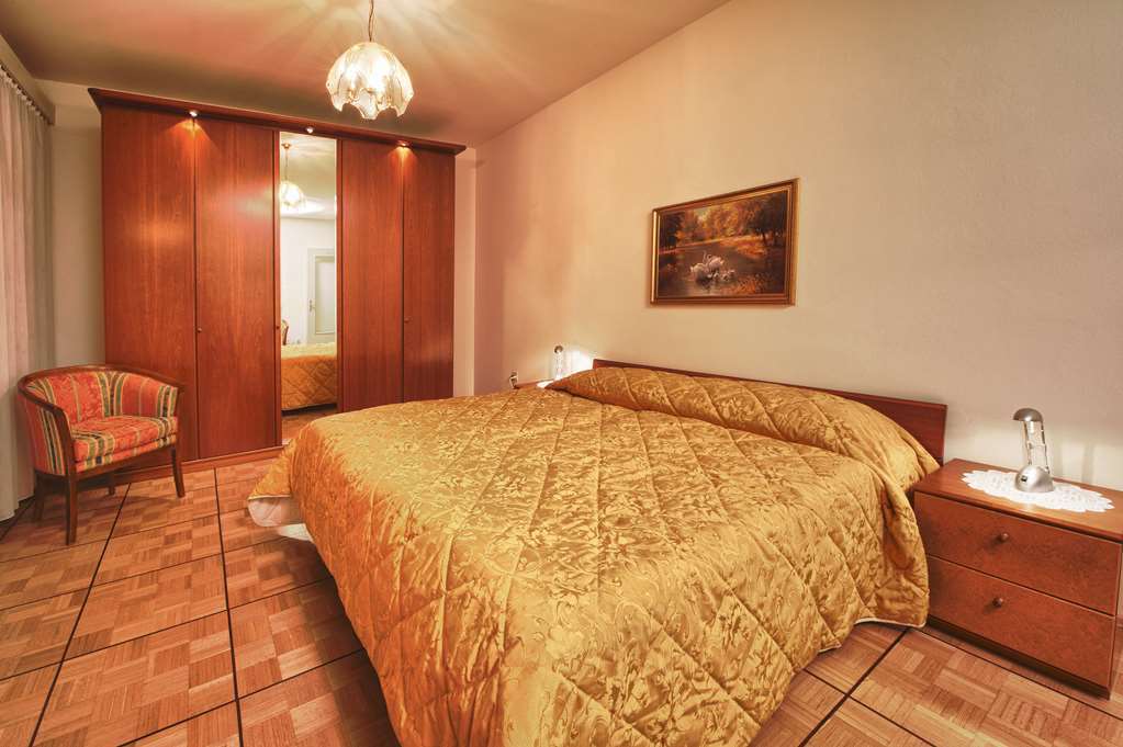 Residenze Dell'Angelo Hotell Locarno Rum bild